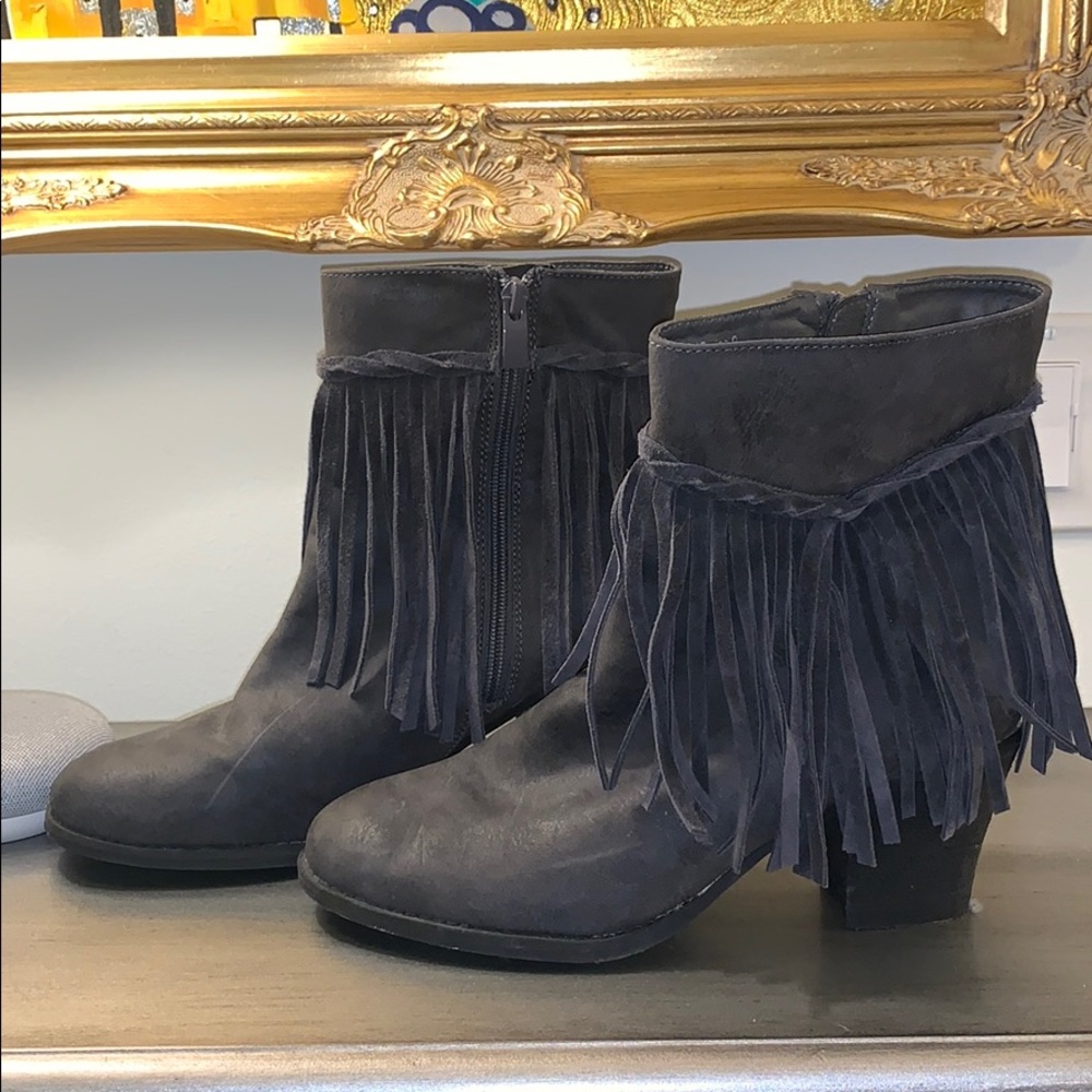 DSW charcoal tassel booties - southern